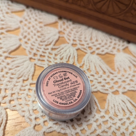Kosas Pink Mini Setting Powder - Picture 2 of 2